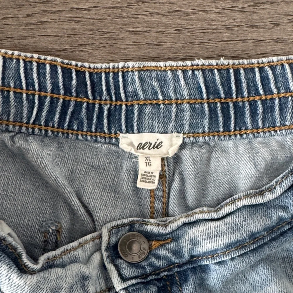 🌼AERIE🌼 Distressed Daydream Denim Shorts, Size XL - Picture 5 of 10